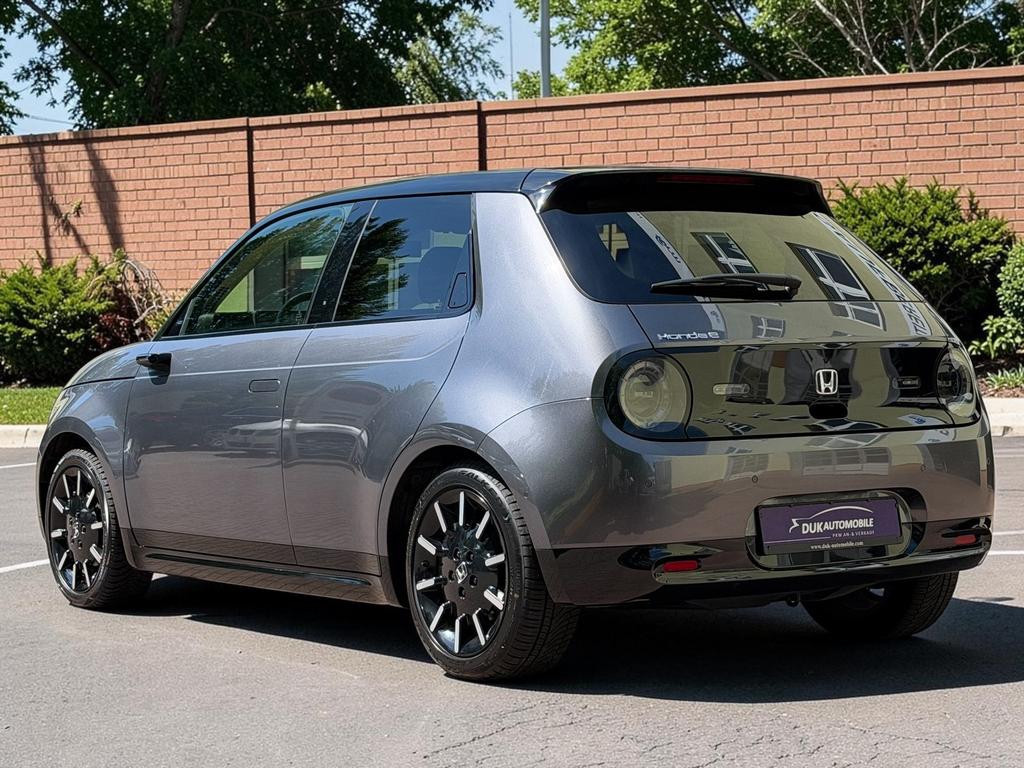Honda e