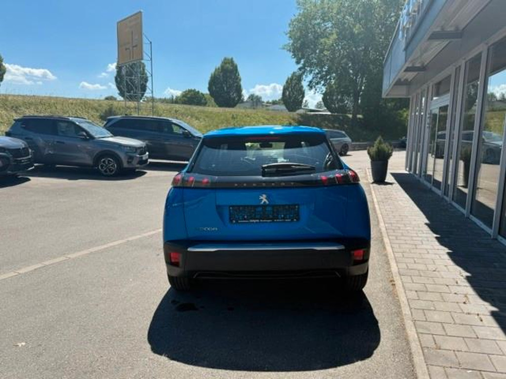 Peugeot e-2008