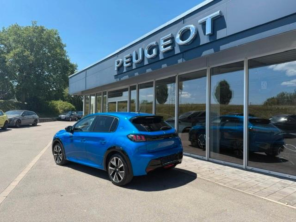 Peugeot e-208