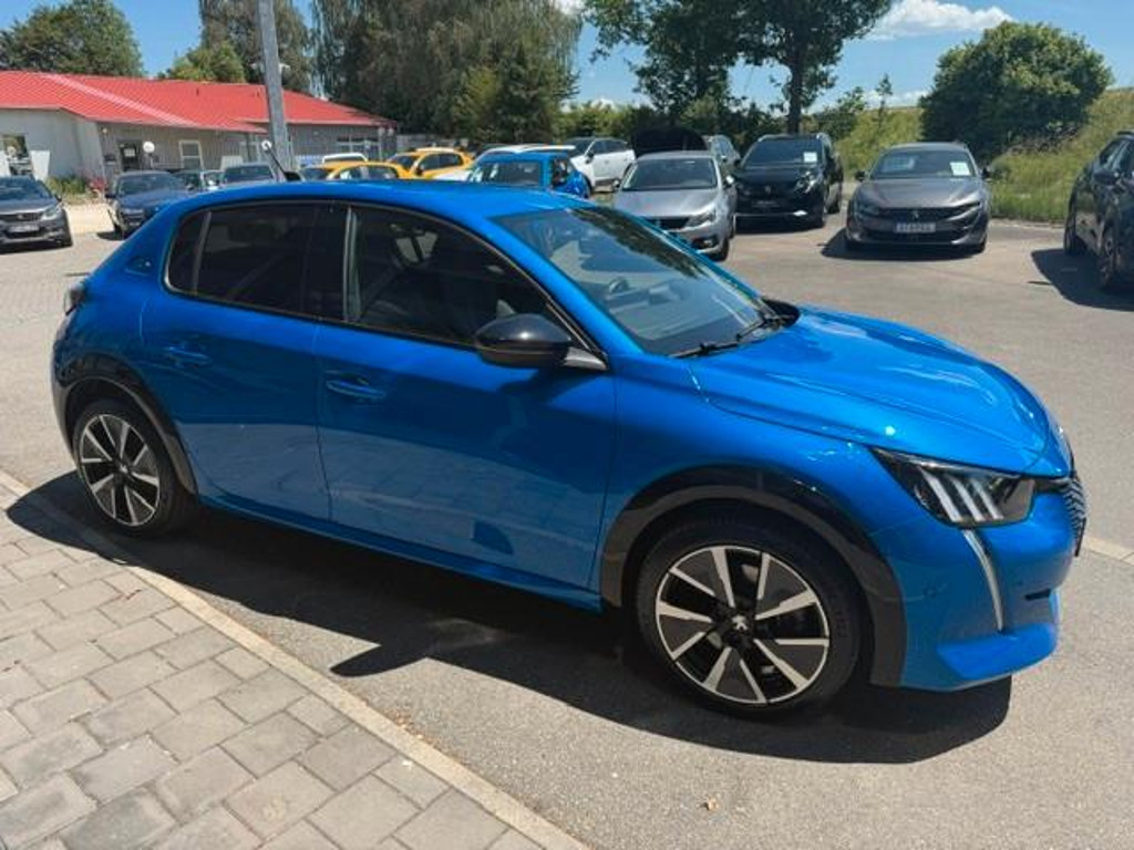Peugeot e-208