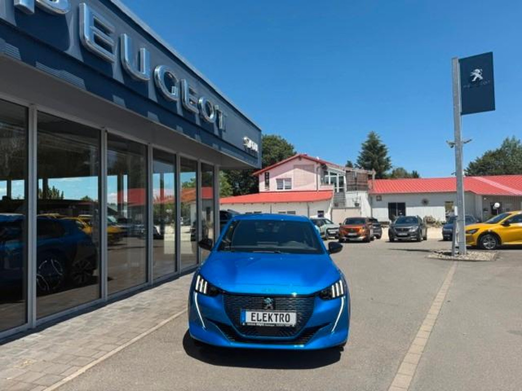 Peugeot e-208