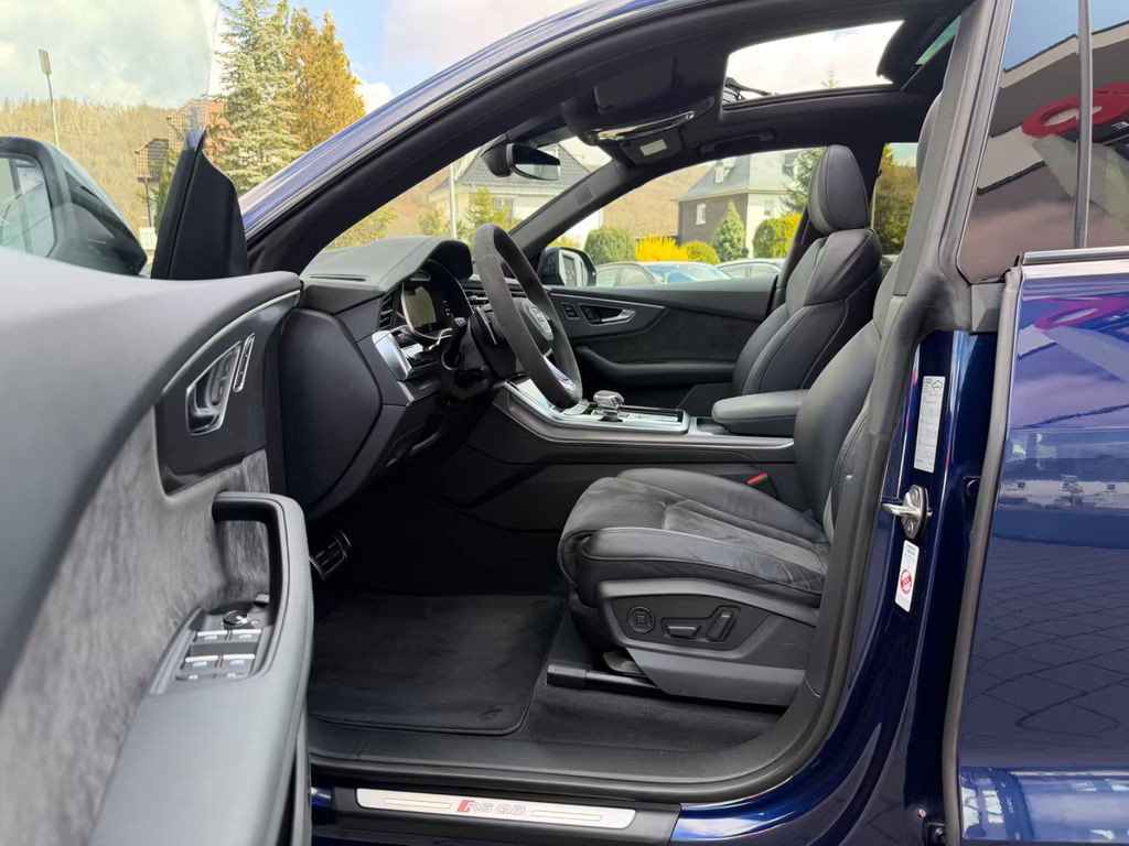Audi RS Q8