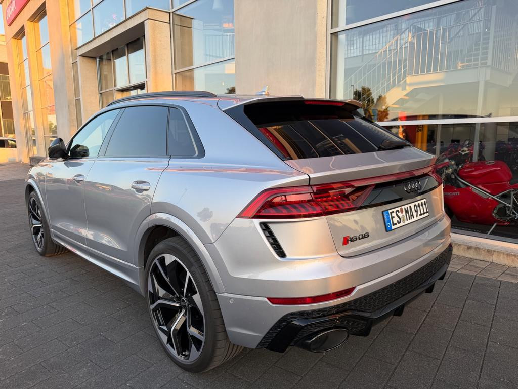 Audi RS Q8