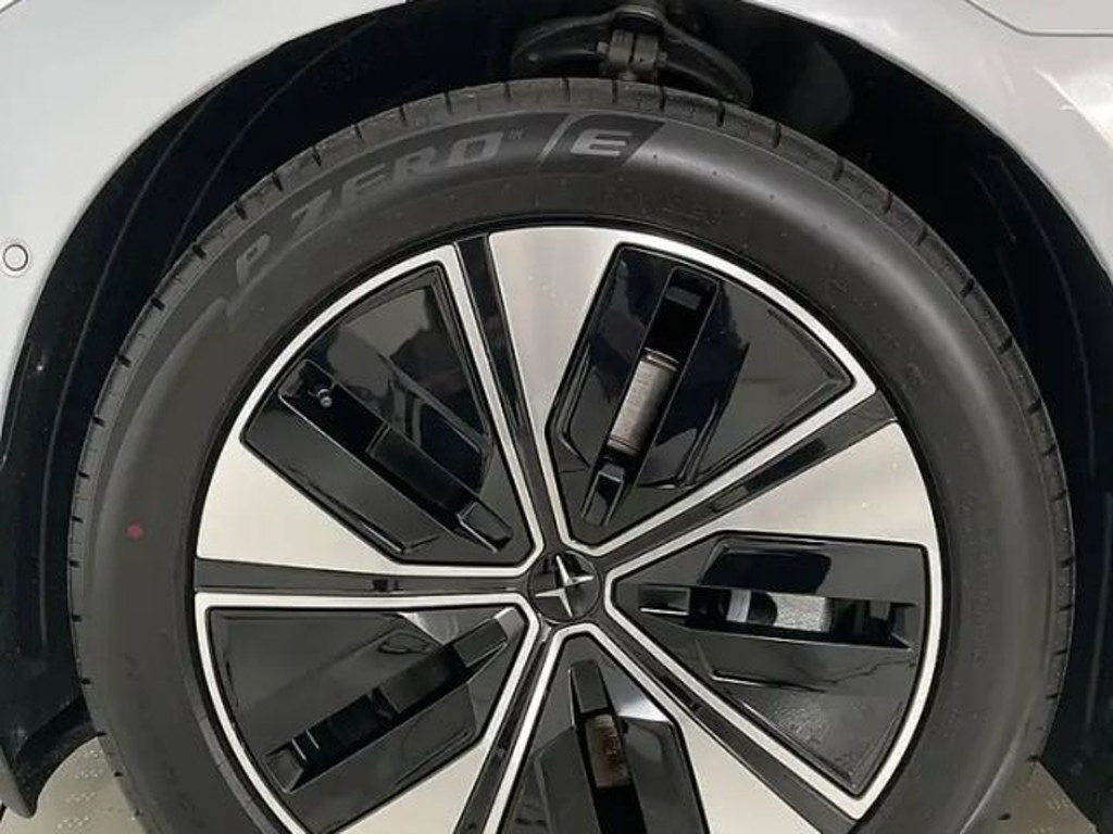 Polestar 4