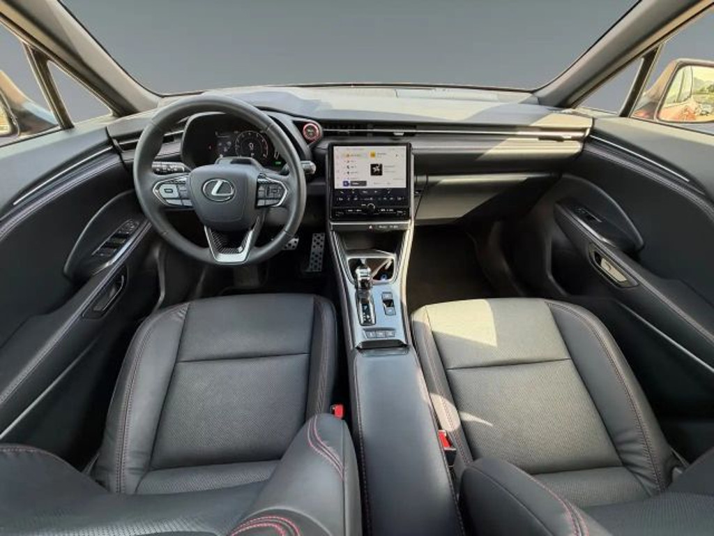 Lexus LBX