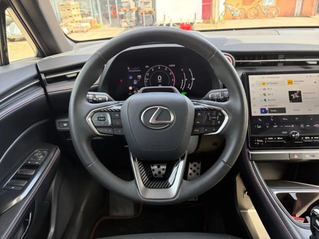 Lexus LBX