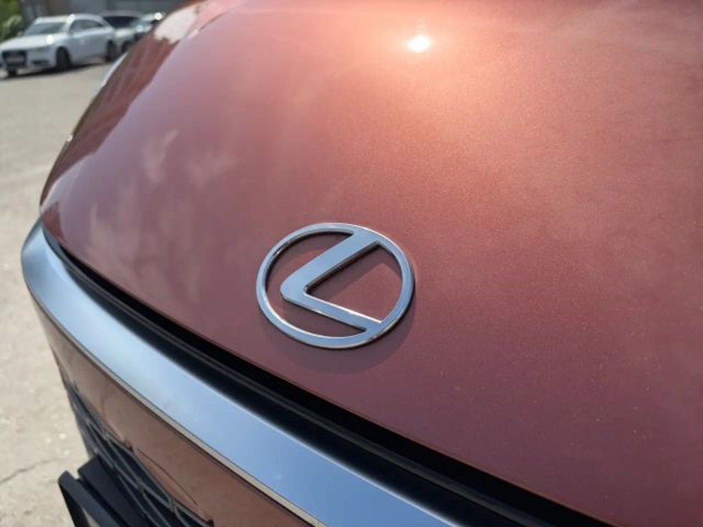 Lexus LBX