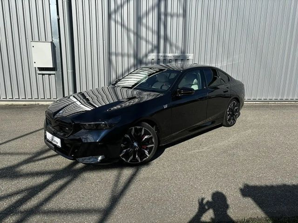 BMW i5 xDrive Sedan M60