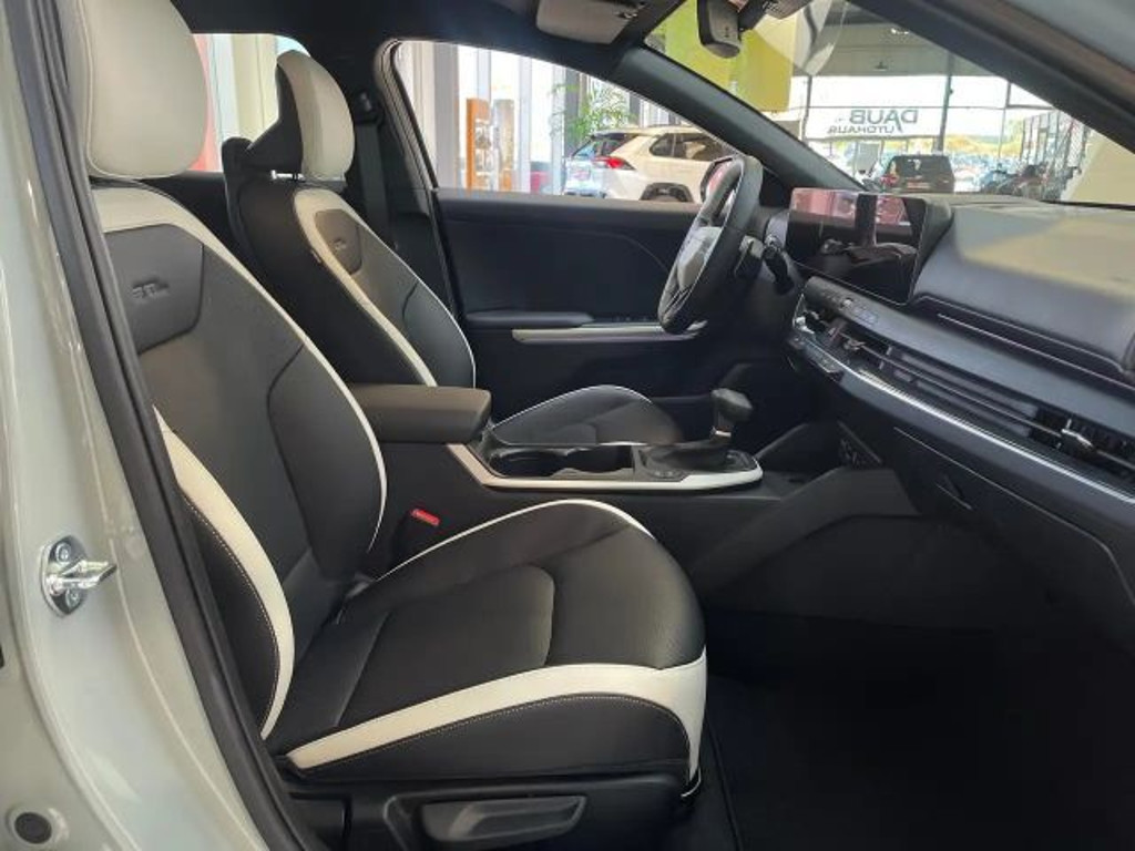 Kia K4