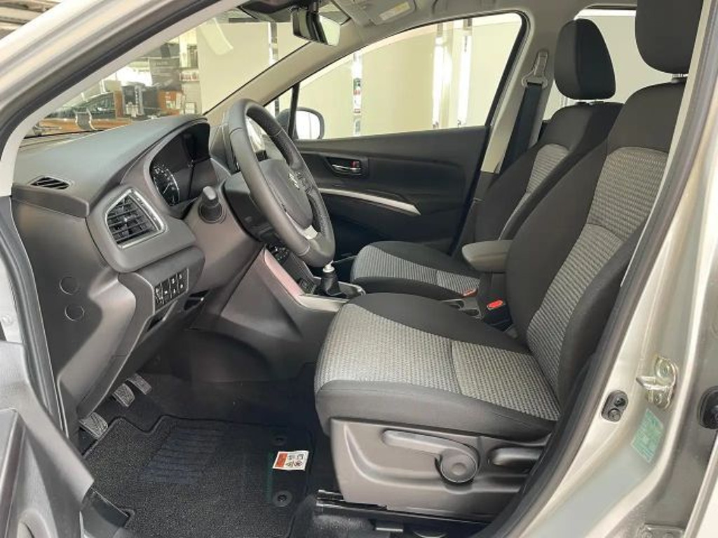 Suzuki S-Cross