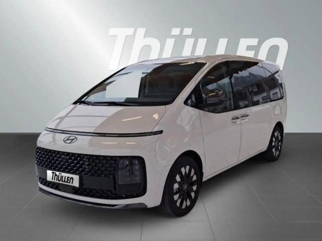 Hyundai Staria Signature