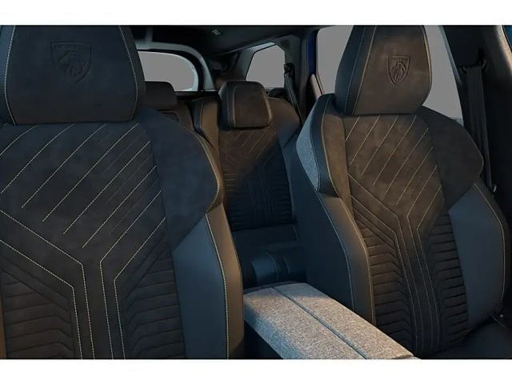 Peugeot E-5008