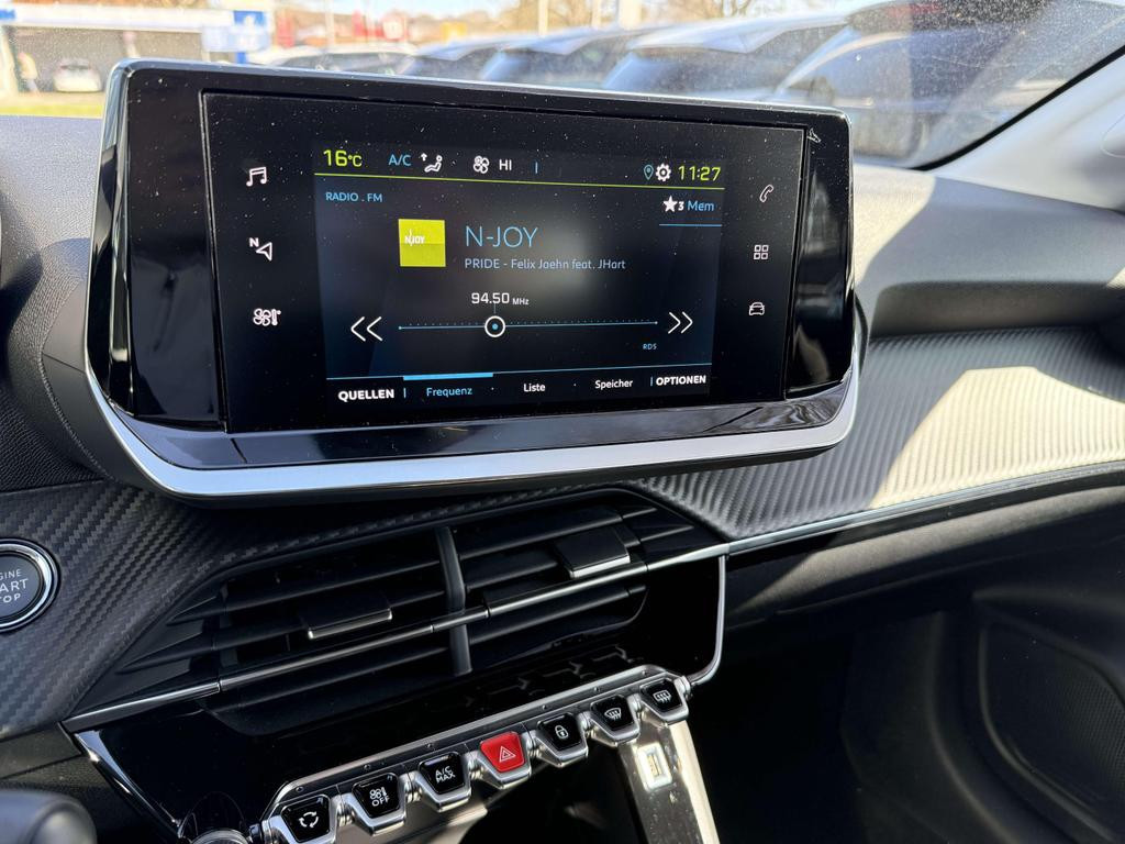 Peugeot e-208