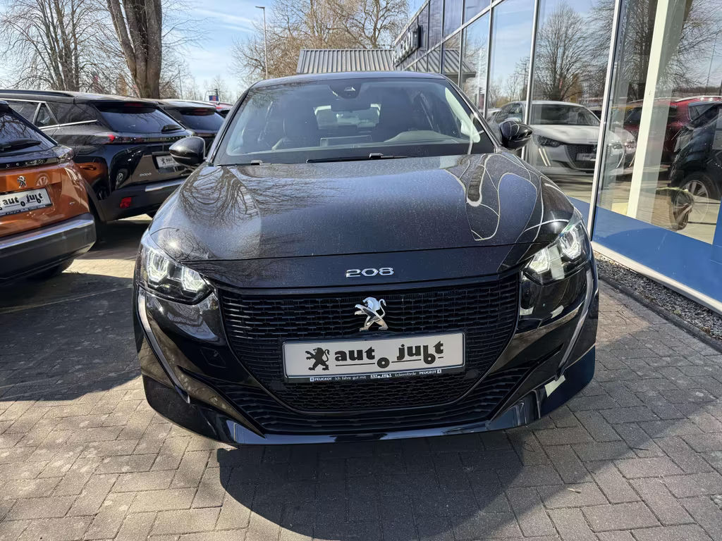 Peugeot e-208