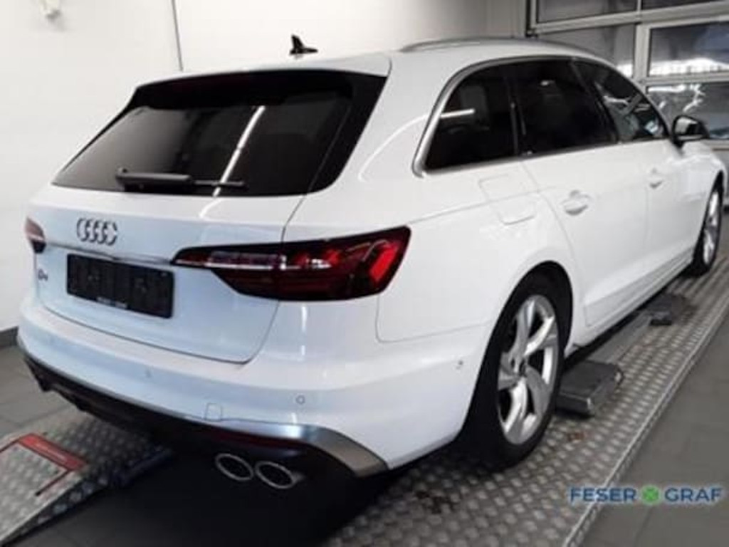 Audi S4