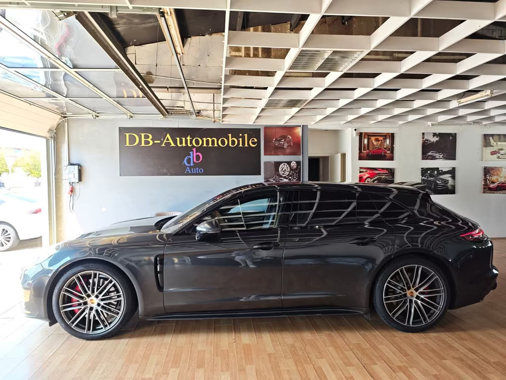 Porsche Panamera GTS Sport Turismo