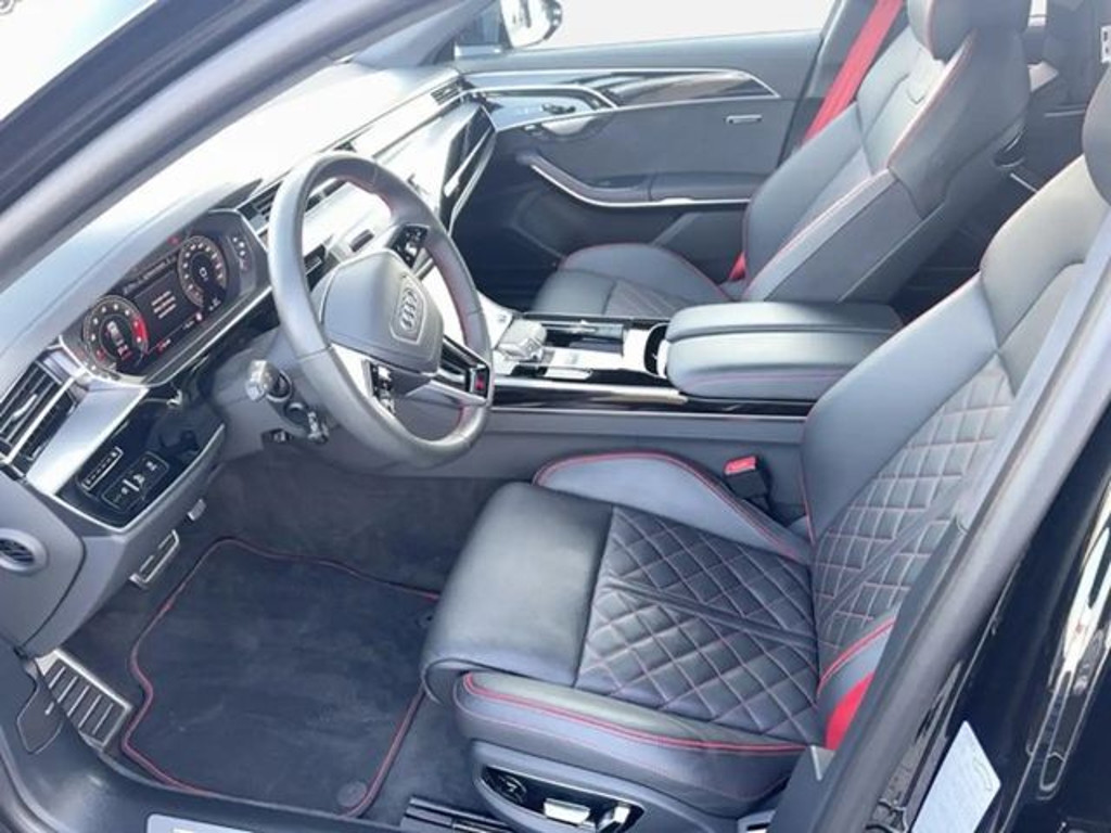 Audi S8