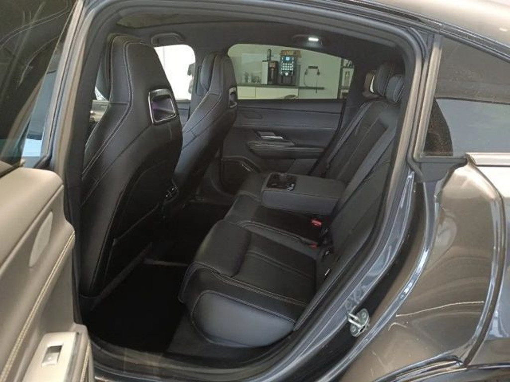 Mazda 6e