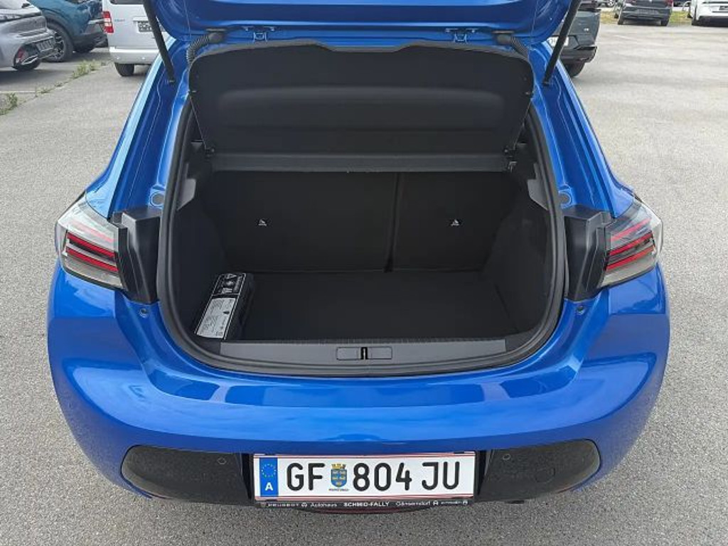 Peugeot e-208