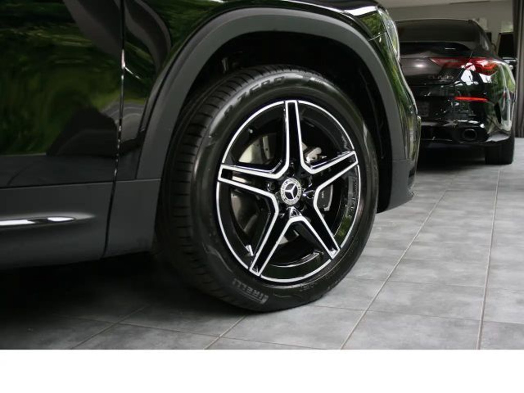 Mercedes-Benz GL-Klasse GLB 180 AMG Line