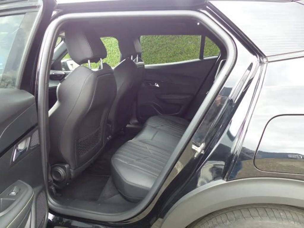Peugeot e-2008