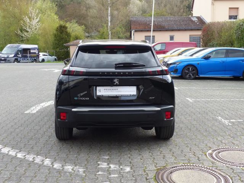 Peugeot e-2008