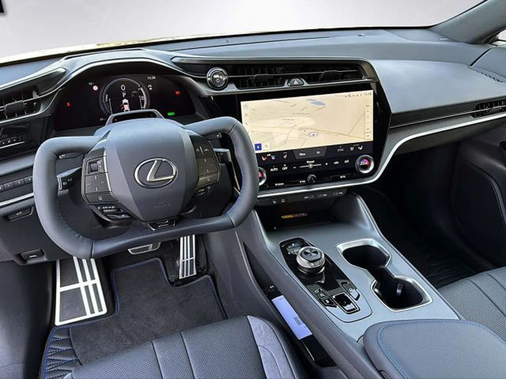 Lexus RZ