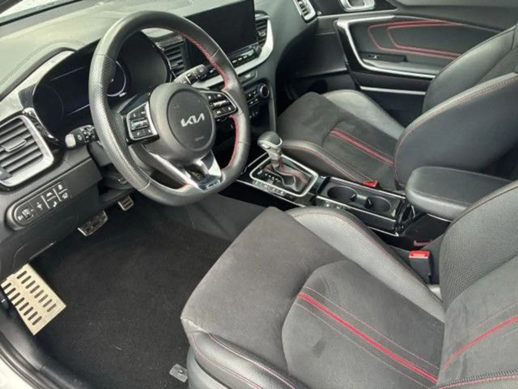 Kia ProCeed