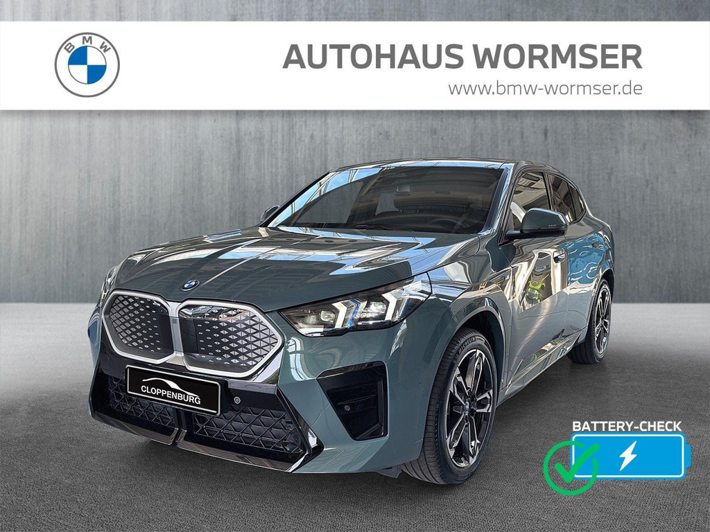 BMW iX2 xDrive30