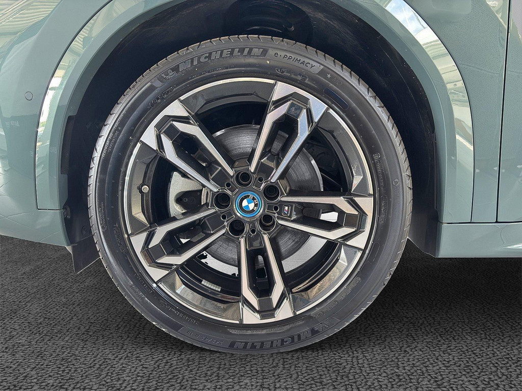 BMW iX2