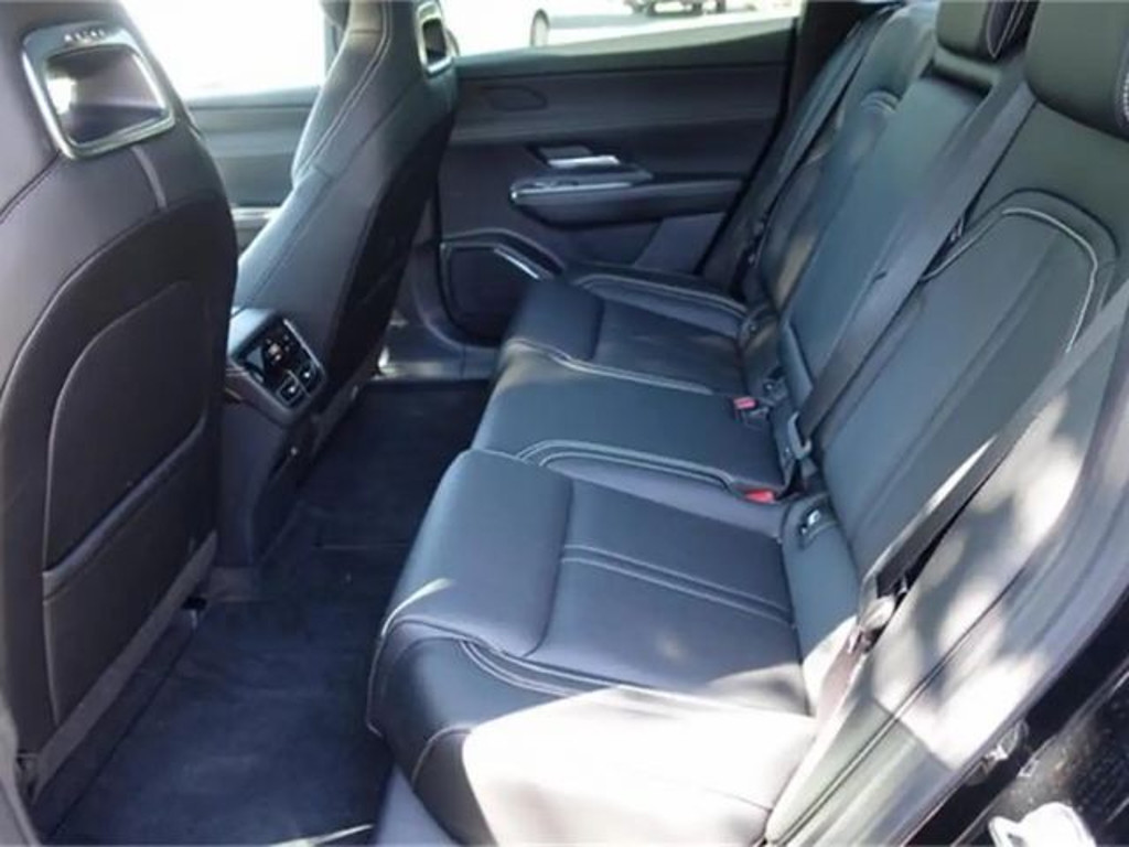 Mazda 6e