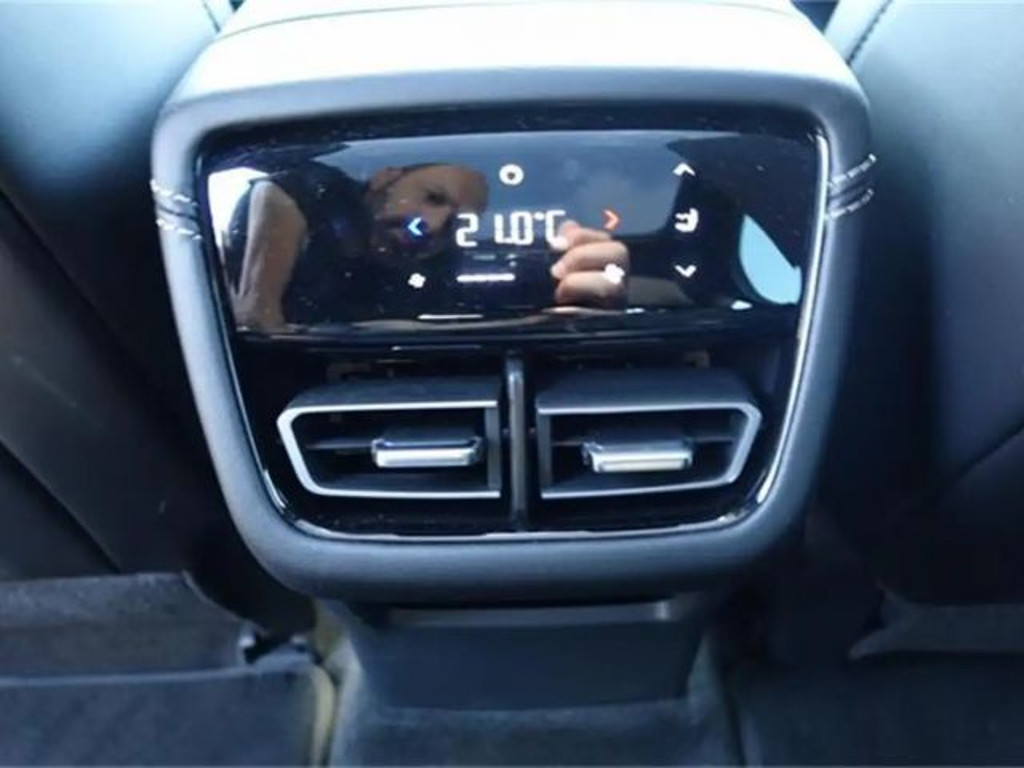 Mazda 6e