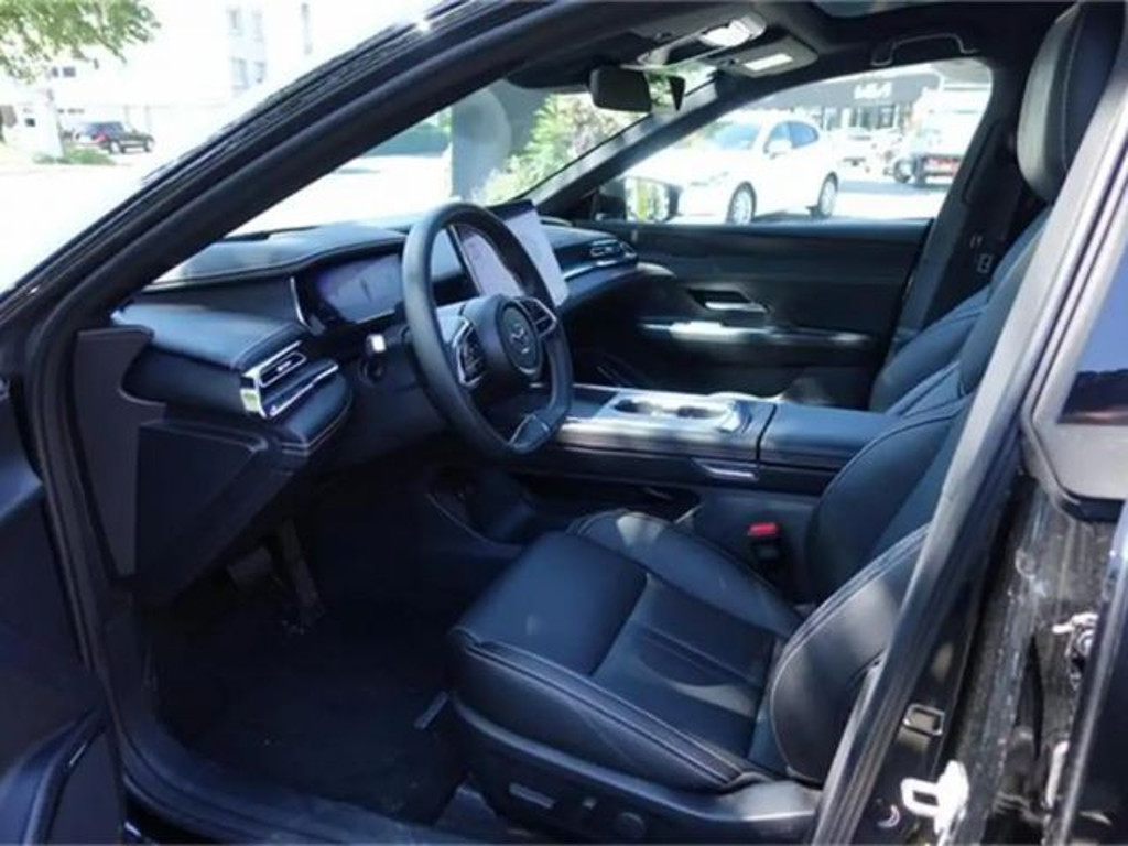 Mazda 6e