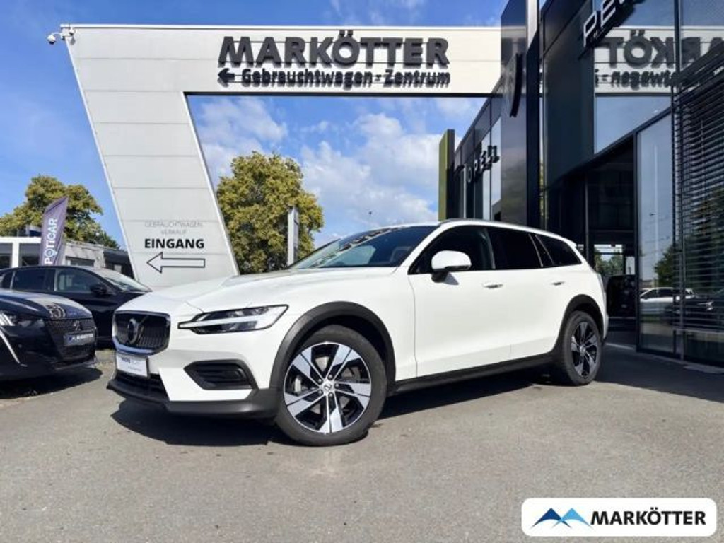 Volvo V60 Cross Country AWD Plus