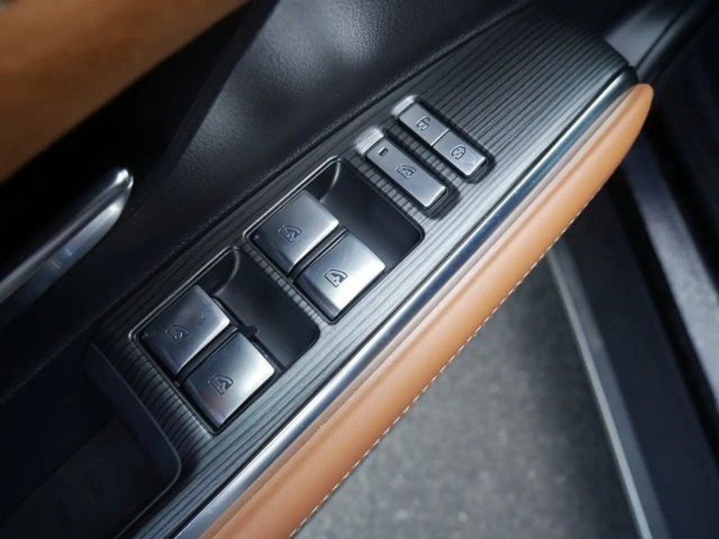 Mazda 6e