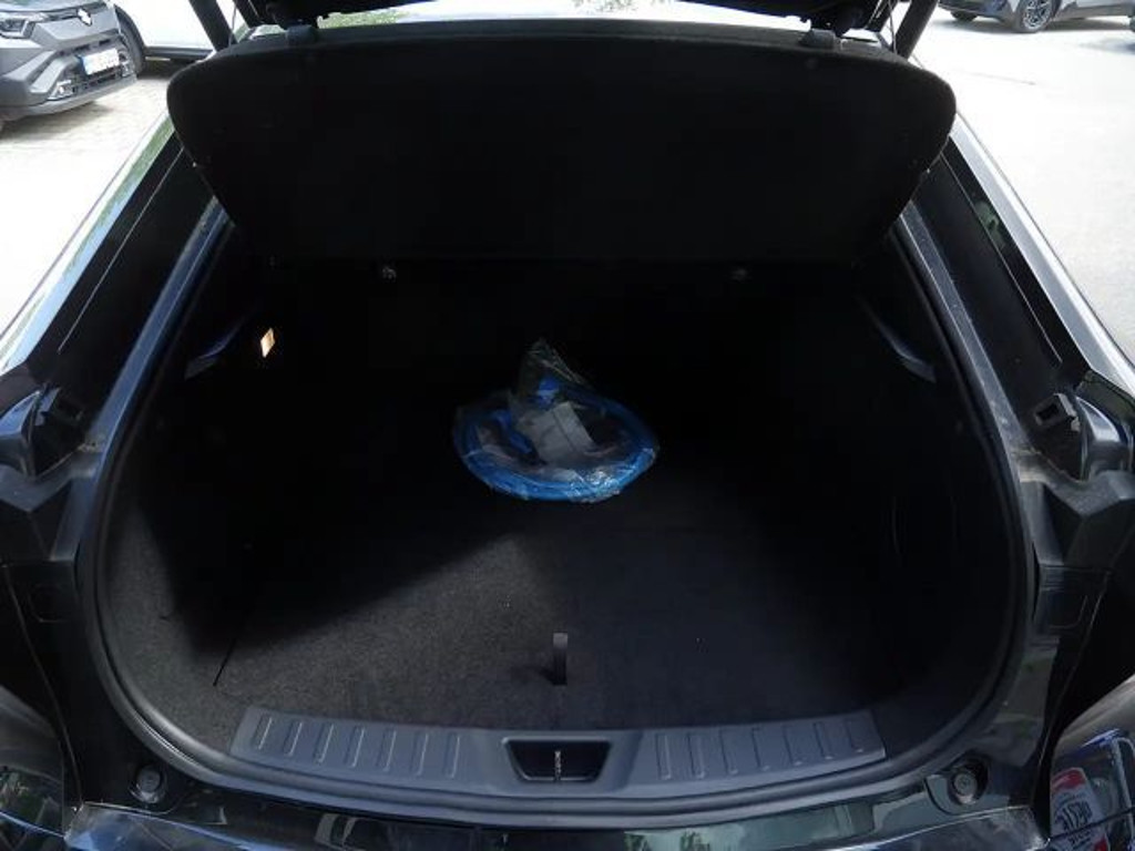 Mazda 6e