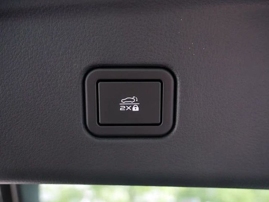 Mazda 6e