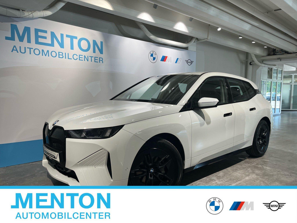BMW iX xDrive45