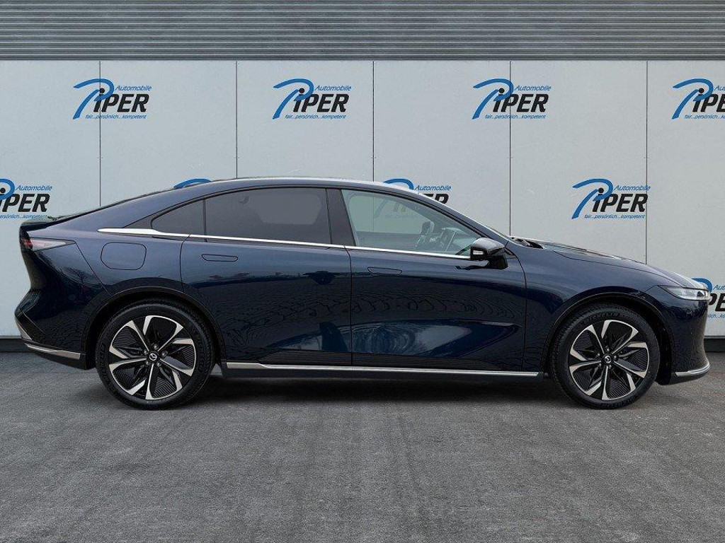 Mazda 6e