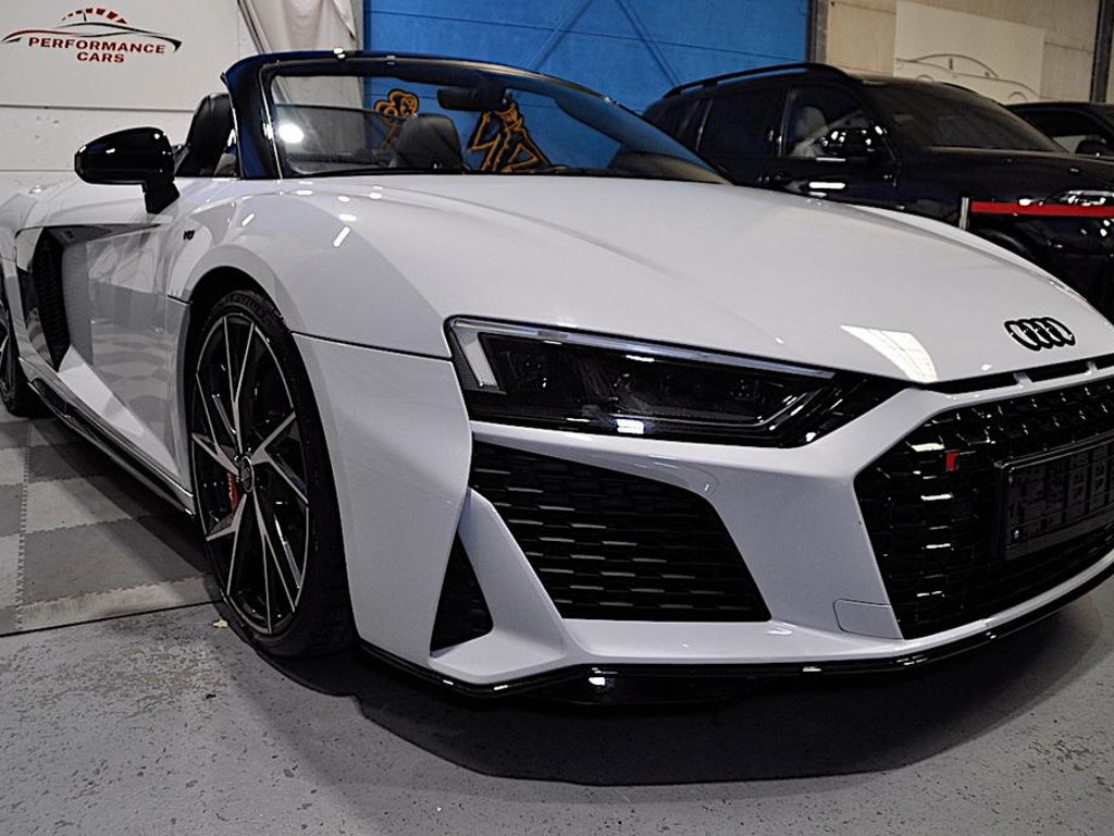 Audi R8