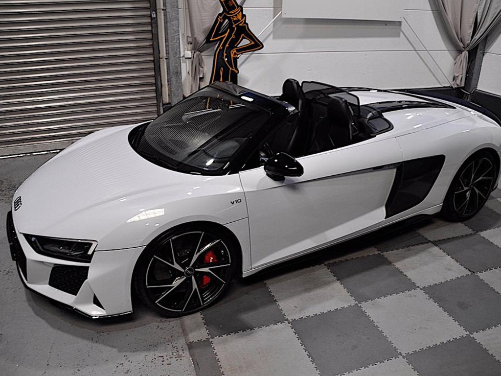 Audi R8