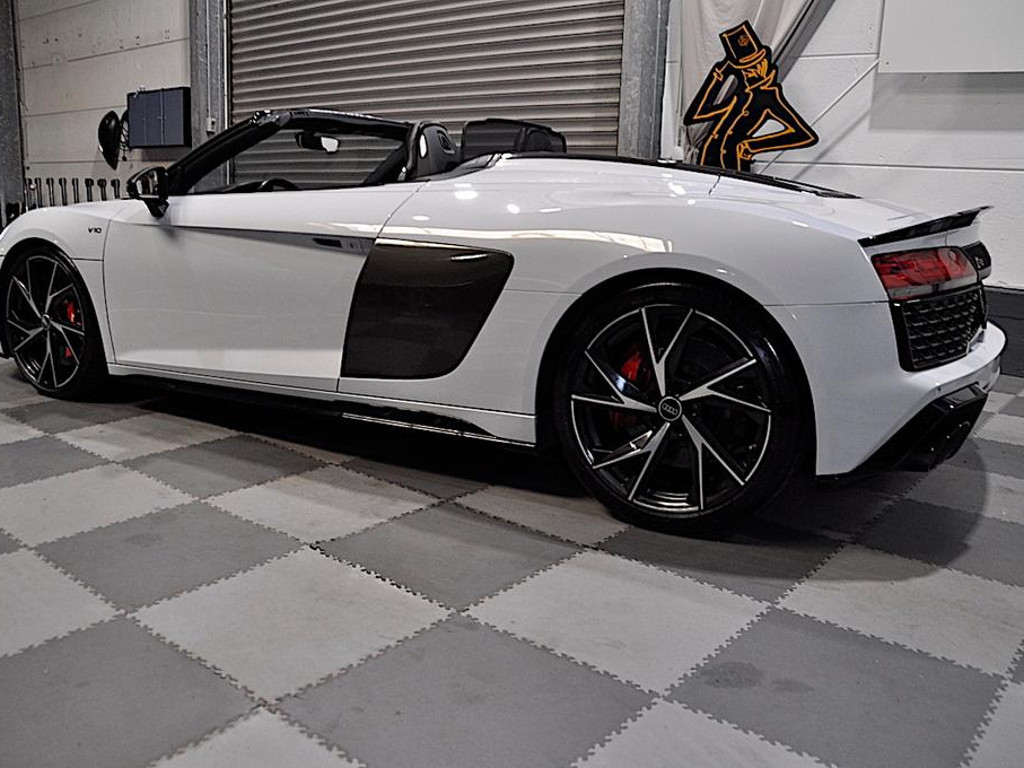Audi R8
