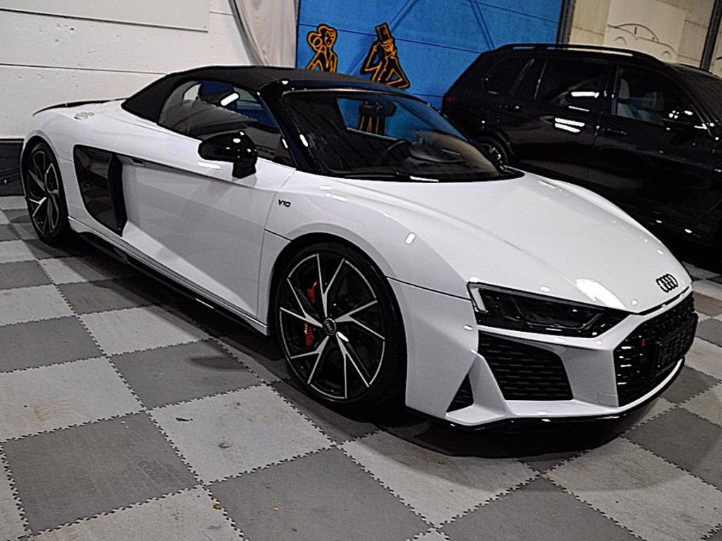 Audi R8