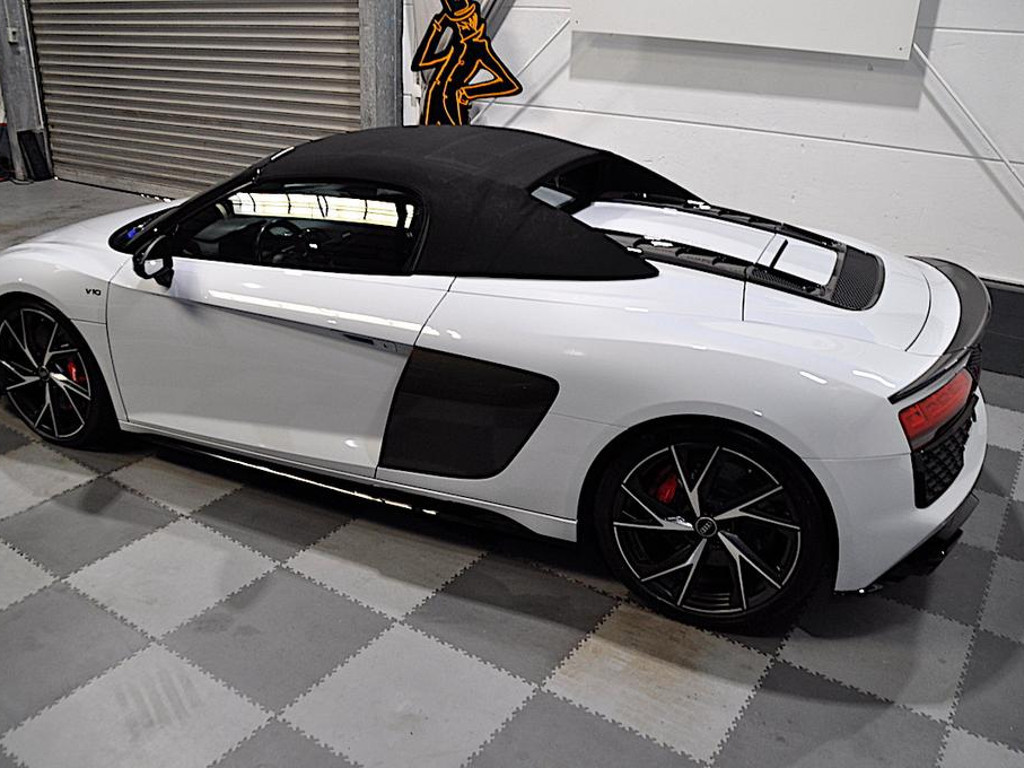 Audi R8