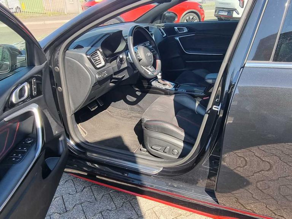 Kia ProCeed