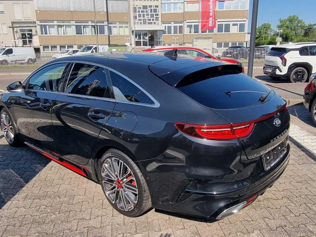 Kia ProCeed