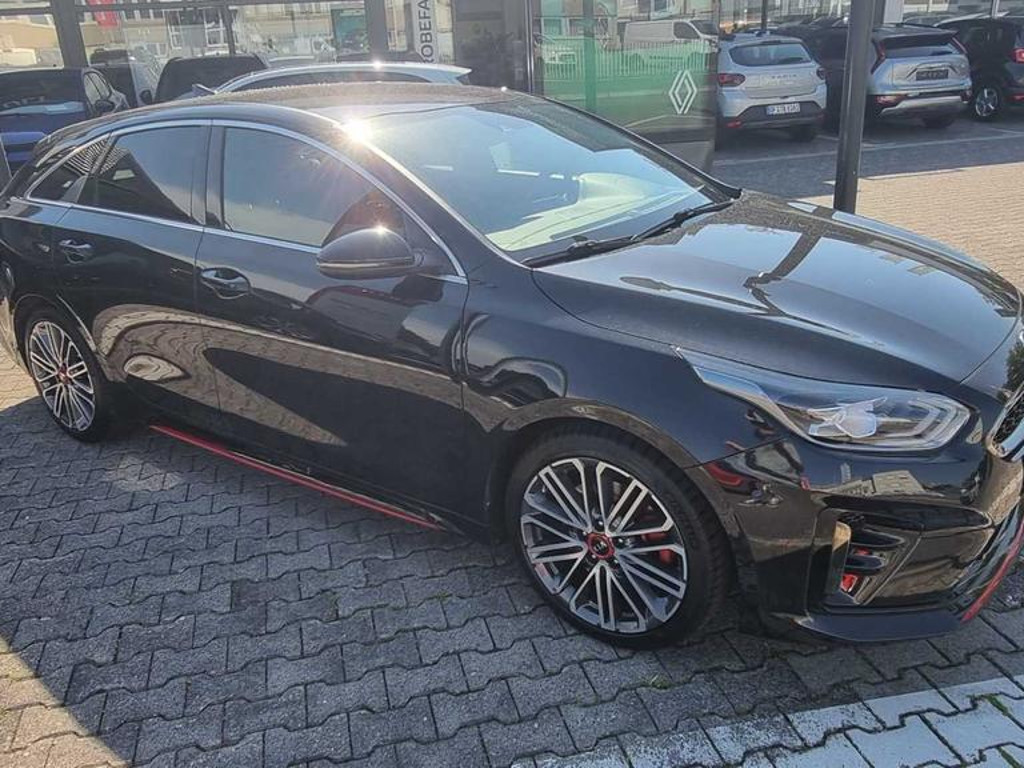 Kia ProCeed