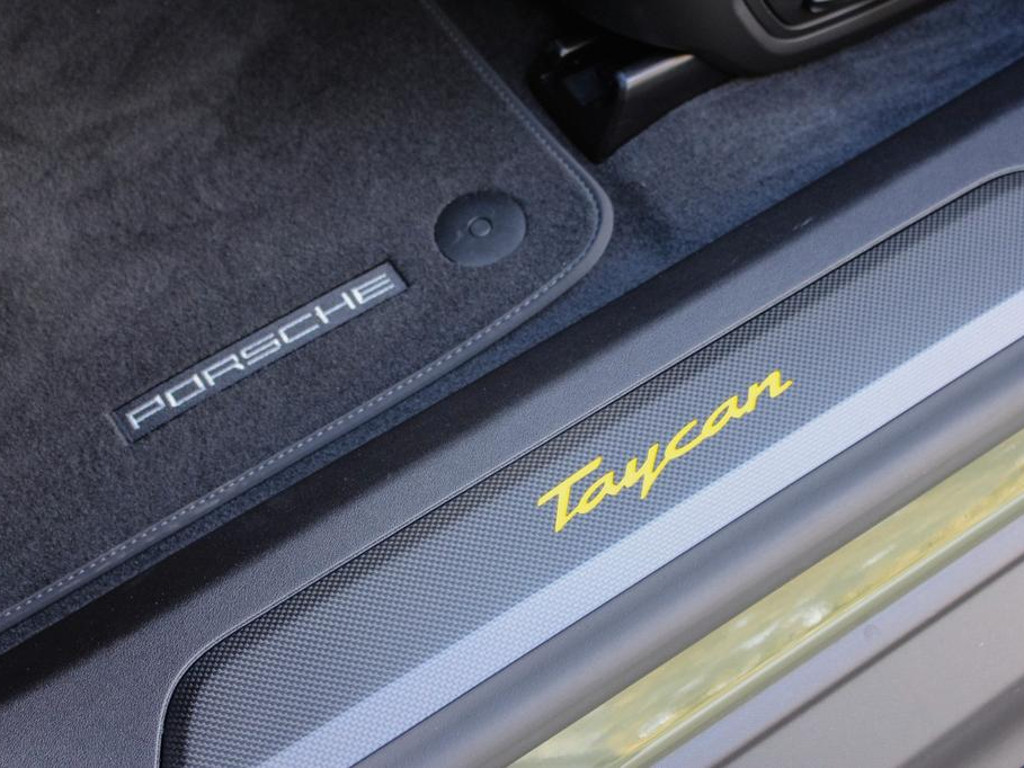 Porsche Taycan