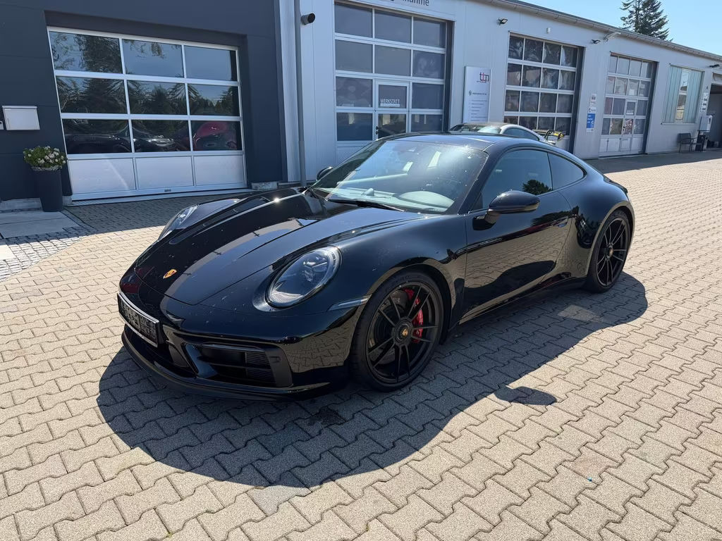Porsche 911 GTS 992