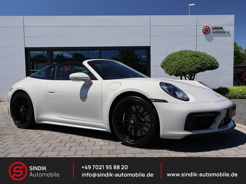 Porsche 911 GTS 4 992 Cabriolet Targa